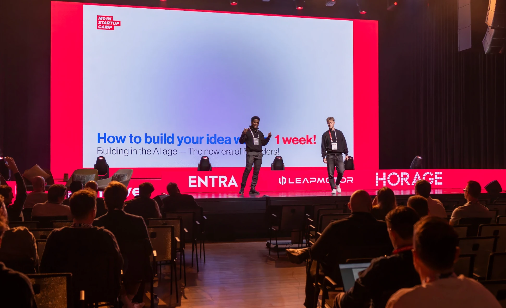 M01N Startup Camp stage