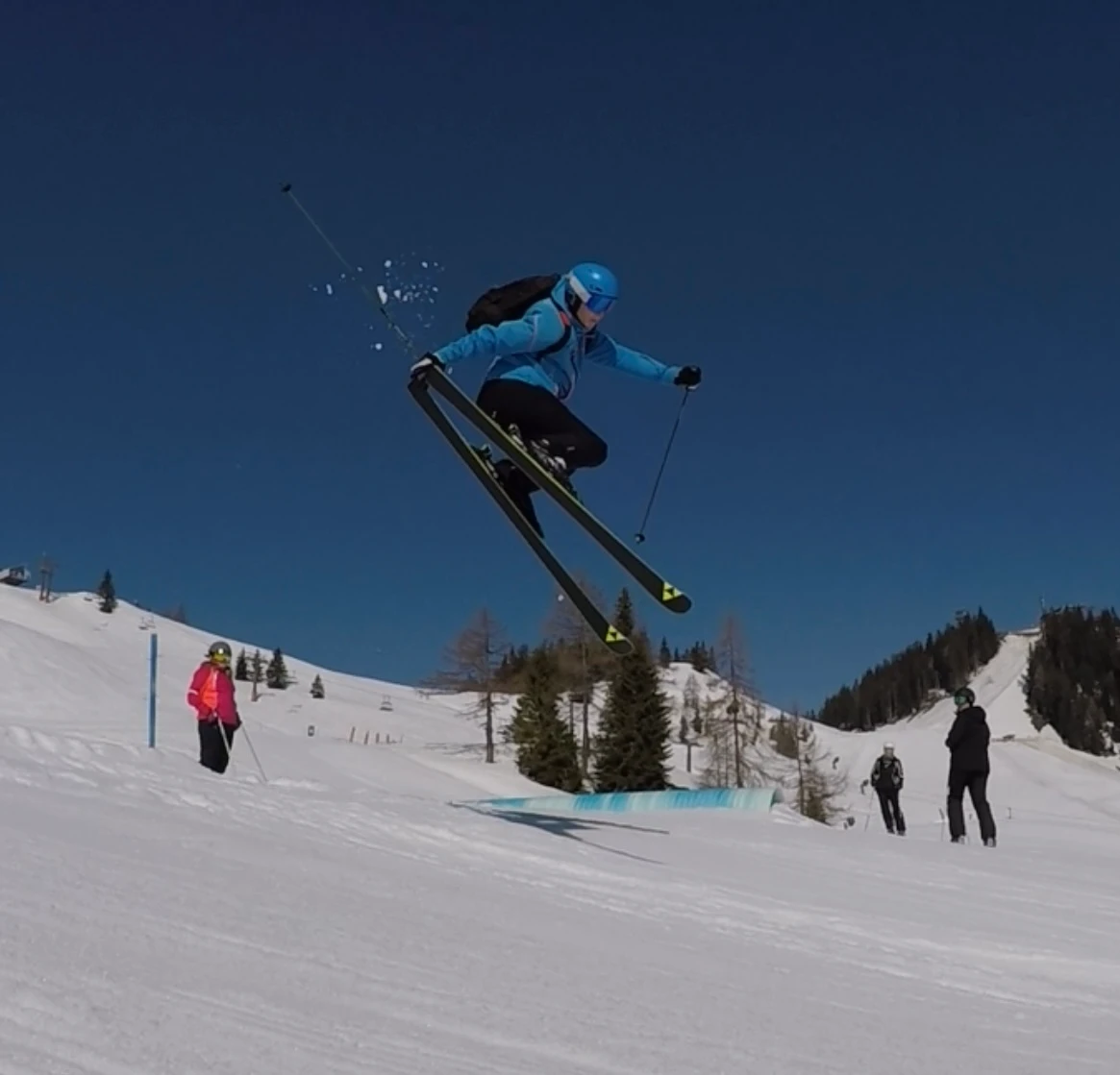 Tammo Elsner skiing – Go Spread co-founder